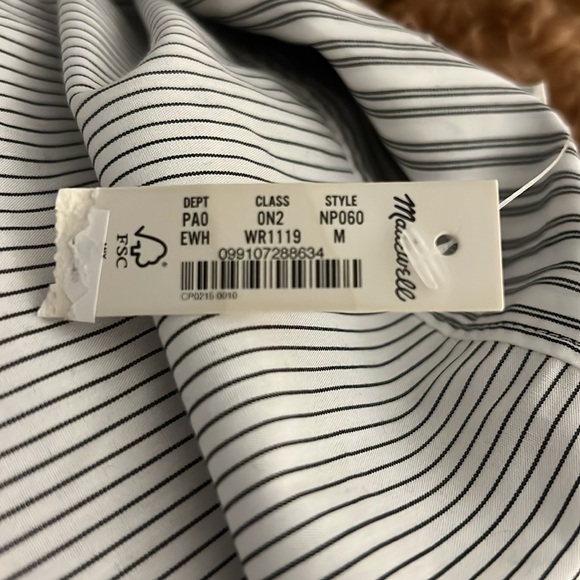 Madewell With-a-Twist Shirt in Signature Poplin - Picture 6 of 6
